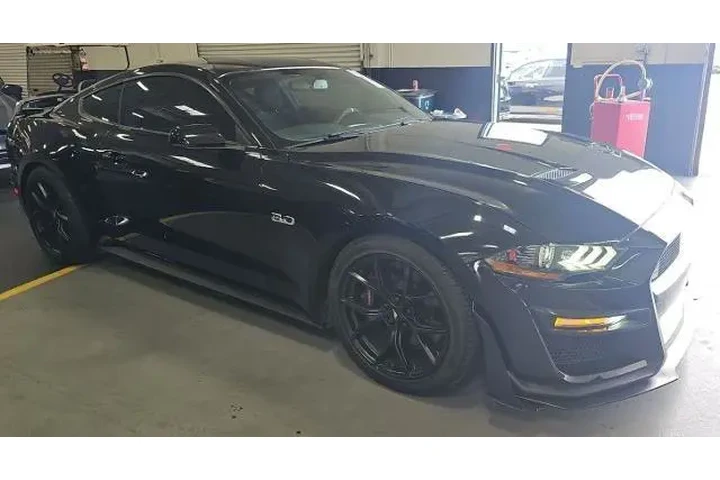$34600 : Ford Mustang 2018 GT 2dr Fas image 1