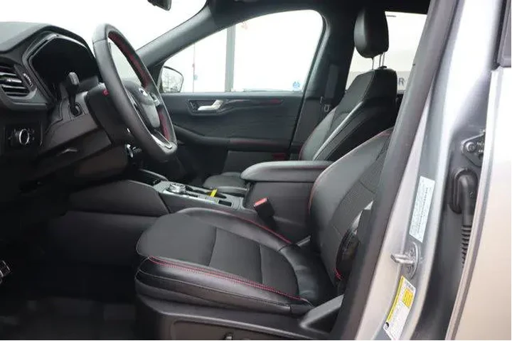 $26990 : Ford Escape 2023 AWD ST-Line image 9