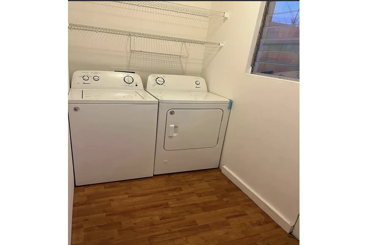 $1400 : 3 dormitorios y 2 baños comple image 2