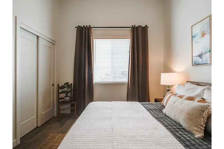 $1662 : Single or married image 6