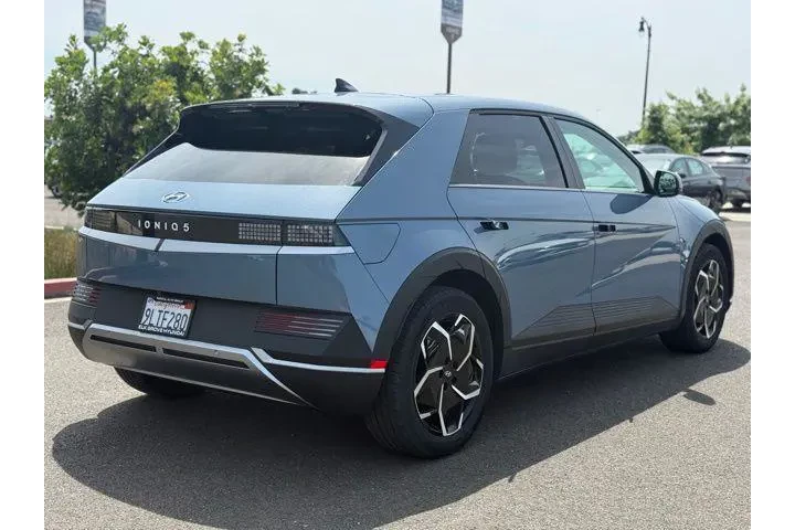 $25777 : Hyundai IONIQ 5 2024 SEL 4dr image 8