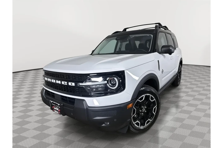 $35299 : 2025 Bronco Sport Outer Banks image 1
