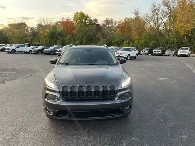 $10770 : Pre-Owned 2014 Cherokee Altit image 2