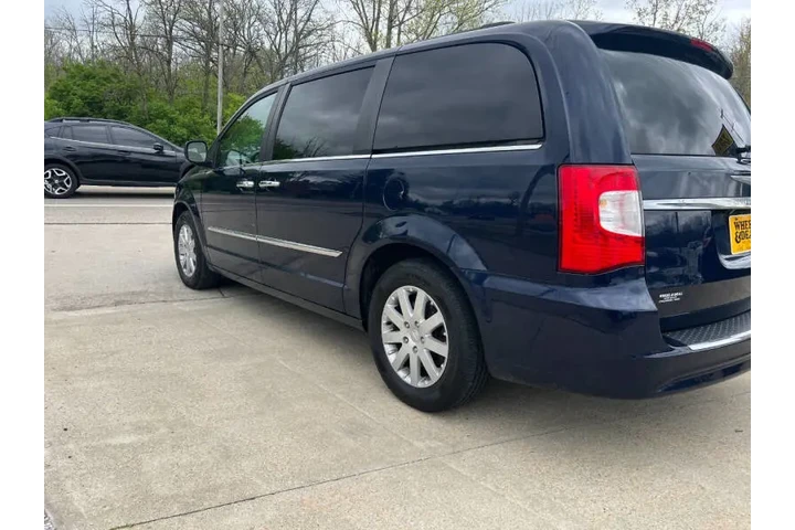 $6995 : 2015 Town and Country Touring image 5