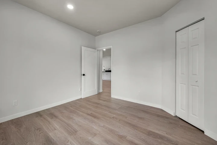 $2800 : RENTO 2BD 1BA APARTAMENTO!!! image 7