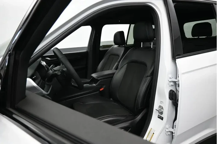 $35000 : Jeep Grand Cherokee 2025 4x2 image 10
