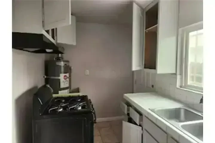 $1675 : APT. 1-RECAMARA/ 1-BAÑO image 6