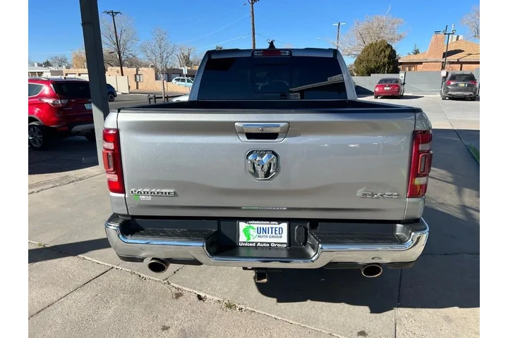 2019 RAM 1500 Laramie Crew Ca image 5