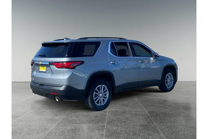 $38895 : Chevrolet Traverse 2023 LT C image 5