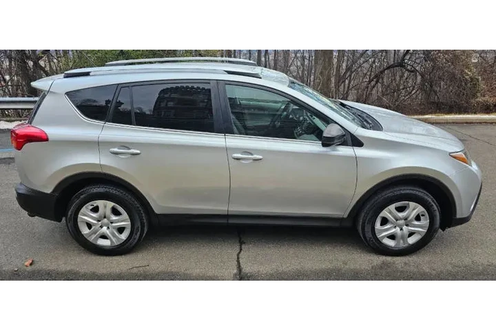 $5795 : 2013 RAV4 LE image 6