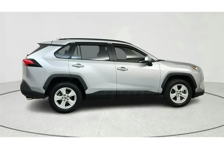 $26971 : Toyota RAV4 2021 AWD XLE 4dr image 7