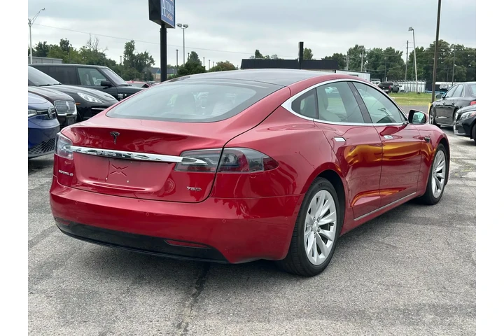 2017 TESLA MODEL S 75D SEDAN image 9