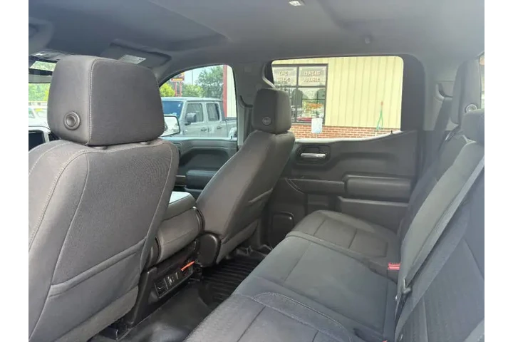 $25950 : 2019 Silverado 1500 LT image 8