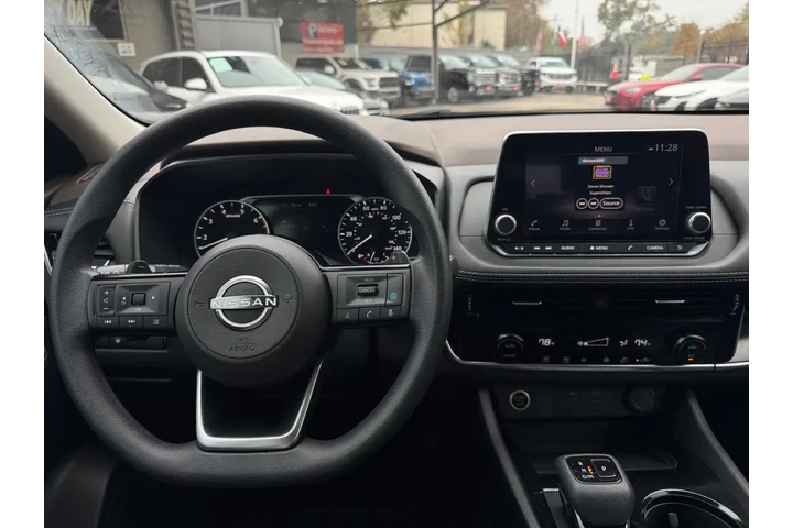 2023 Rogue SV image 8