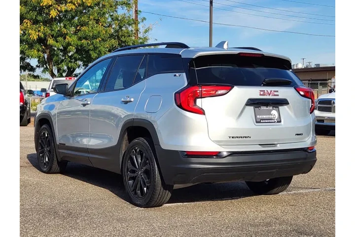 $17495 : 2021 GMC Terrain SLE image 8