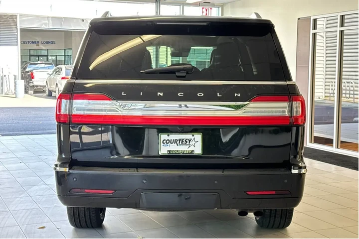 $27855 : Lincoln Navigator L 2019 4x4 image 5