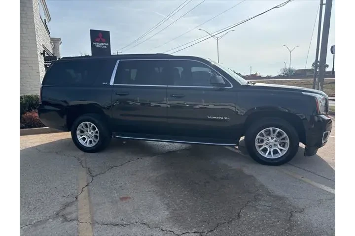 $23253 : GMC Yukon XL 2018 4x4 SLT 4d image 4