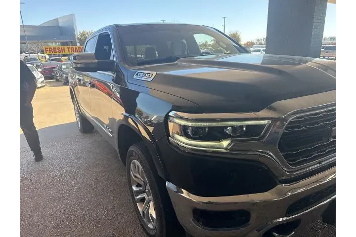 $38456 : Ram 1500 2022 4x2 Limited 4d image 4