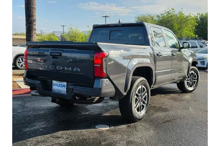 $39500 : Toyota Tacoma 2024 4x4 TRD S image 7