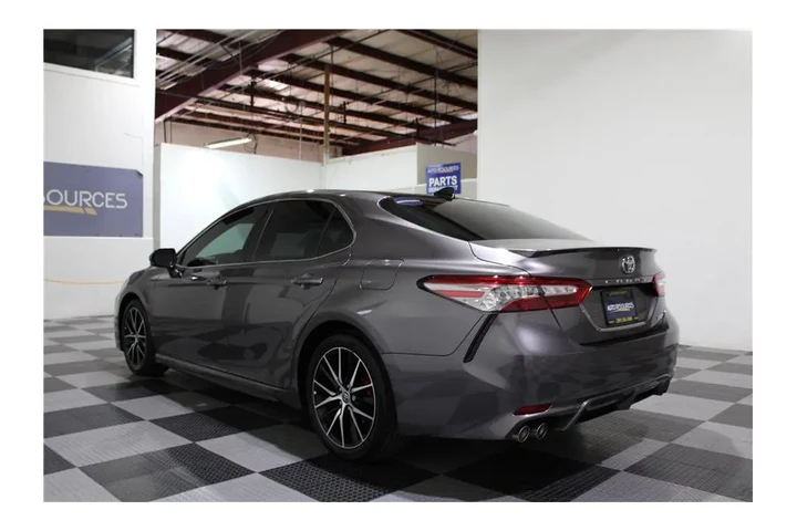 $20699 : Camry 2018 image 5