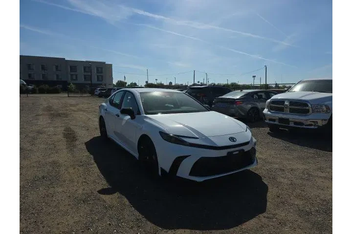 $38900 : Toyota Camry 2026 SE 4dr Sed image 1