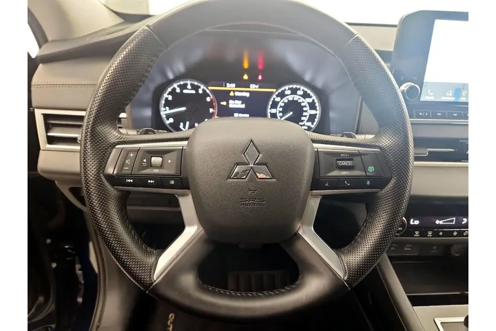 $25998 : Mitsubishi Outlander 2024 SE image 10