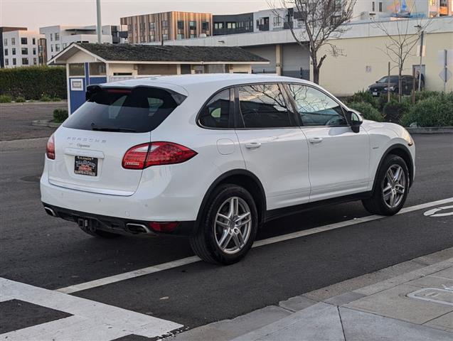 $13988 : 2013 Cayenne Diesel image 6