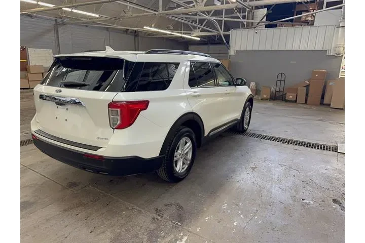 $36990 : Ford Explorer 2024 AWD XLT 4 image 5