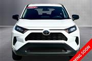 $23477 : 2019 RAV4 LE thumbnail