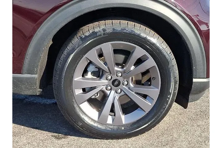 $30483 : Ford Explorer 2022 AWD XLT 4 image 8