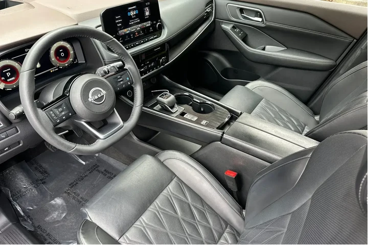 $25997 : Nissan Rogue 2023 Platinum 4 image 9