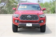$38349 : Toyota Tacoma 2022 4x4 TRD P thumbnail