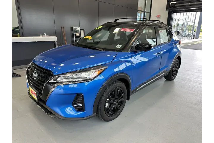 $24895 : Nissan Kicks 2024 SR 4dr Cro image 1