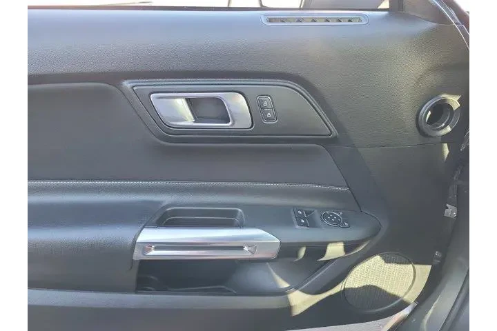 $22500 : Ford Mustang 2021 EcoBoost 2 image 10