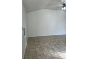 $1500 : Studio de Renta en Downey Ca thumbnail