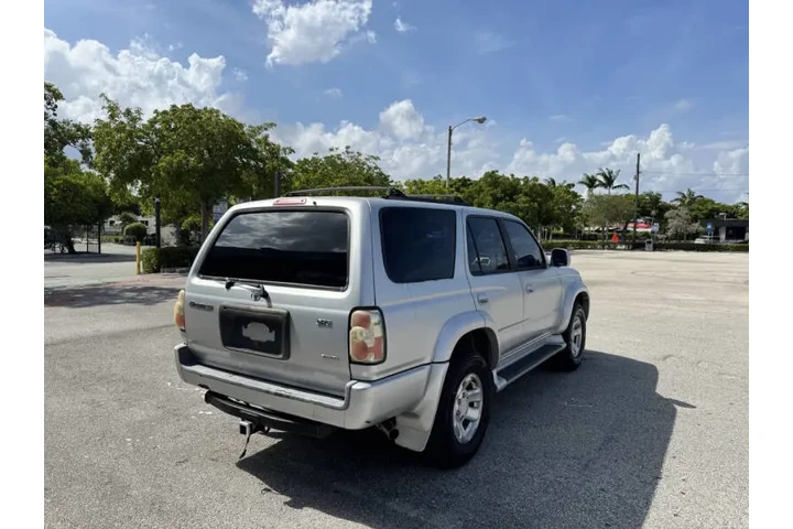 $5969 : 2001 4Runner SR5 image 7