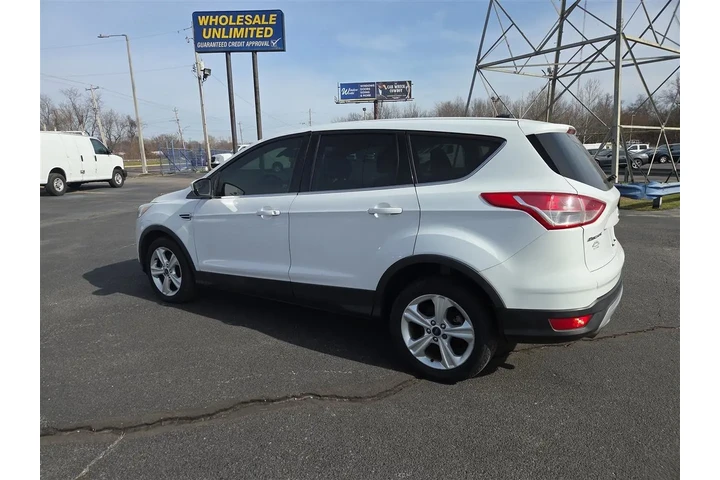 2014 Escape SE FWD image 3