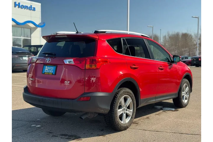 $15554 : Toyota RAV4 2015 AWD XLE 4dr image 6