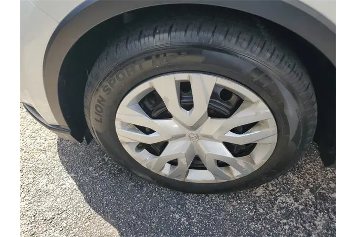 $16490 : Toyota C-HR 2020 LE 4dr Cros image 7