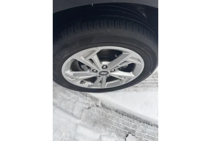 $20990 : Hyundai KONA 2023 AWD SEL 4d image 6