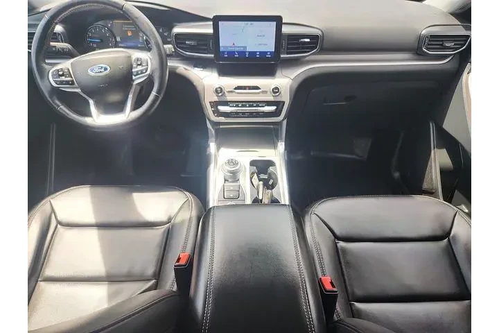 $35479 : Ford Explorer 2023 AWD XLT 4 image 9
