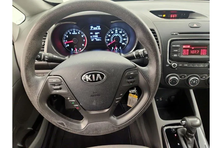 $11998 : Kia Forte 2017 LX 4dr Sedan image 10