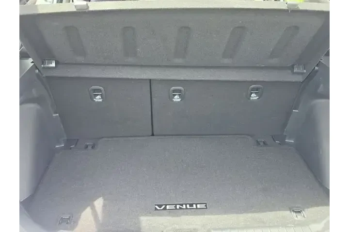 $19990 : Hyundai VENUE 2025 Limited 4 image 6