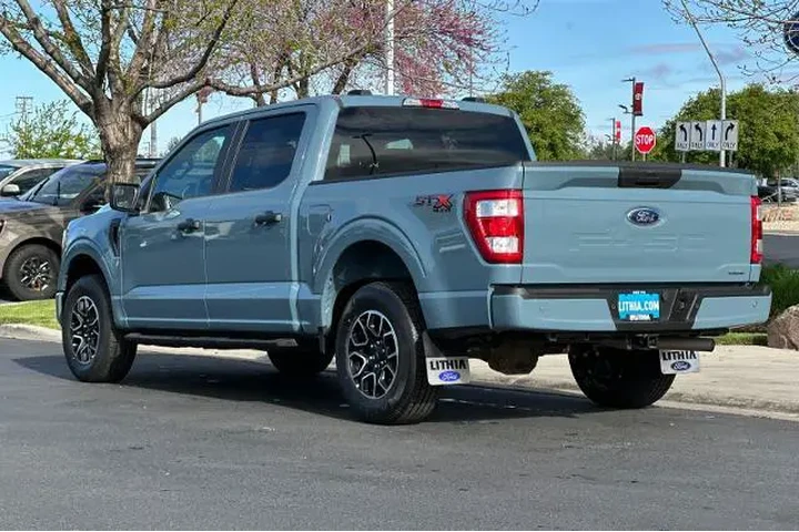 $35995 : Ford F-150 2023 4x4 XLT 4dr image 6