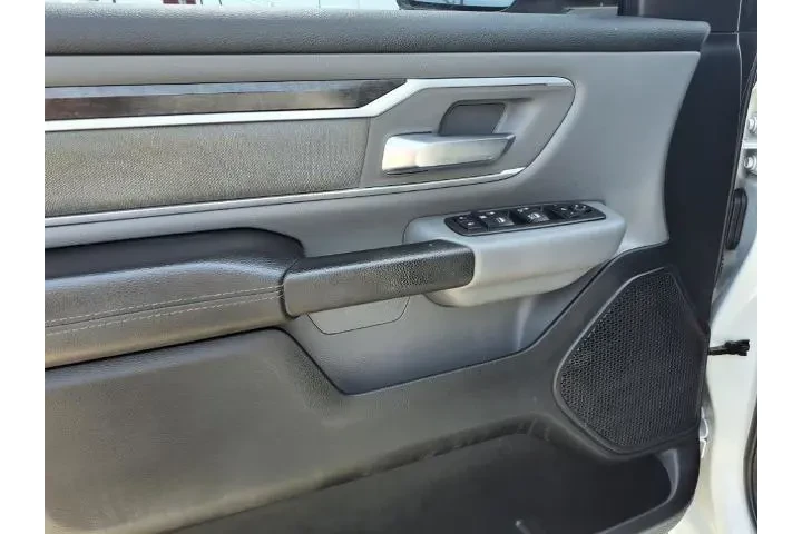 $20995 : Dodge Challenger 2018 R/T 2d image 7