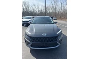 $17817 : Hyundai KONA 2023 AWD SEL 4d thumbnail