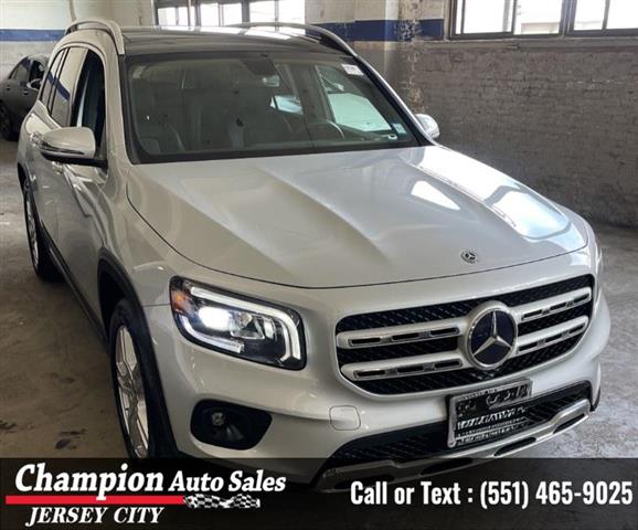 Used 2020 GLB GLB 250 4MATIC image 2