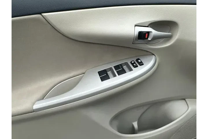 $8990 : Toyota Corolla 2012 S 4dr Se image 10