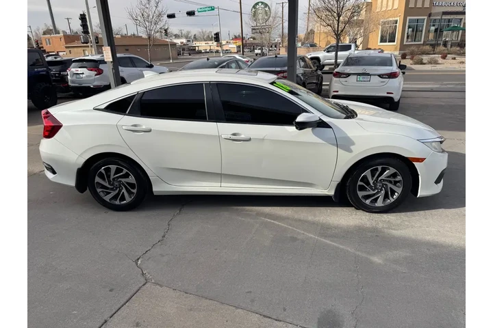 2018 Civic EX Sedan CVT image 4