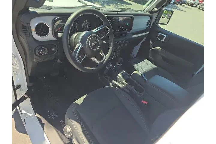 $36995 : Jeep Wrangler 2025 4x4 Sahar image 7